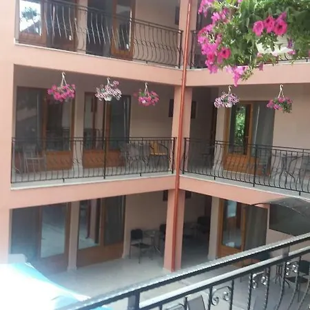 Πανσιόν House Of Sun Costinești